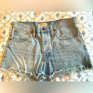 Madewell relaxed denim shorts 28”
